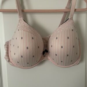 VICTORIA SECRET Bra 38DDD excellent condition. Pink/White stripe, no damage